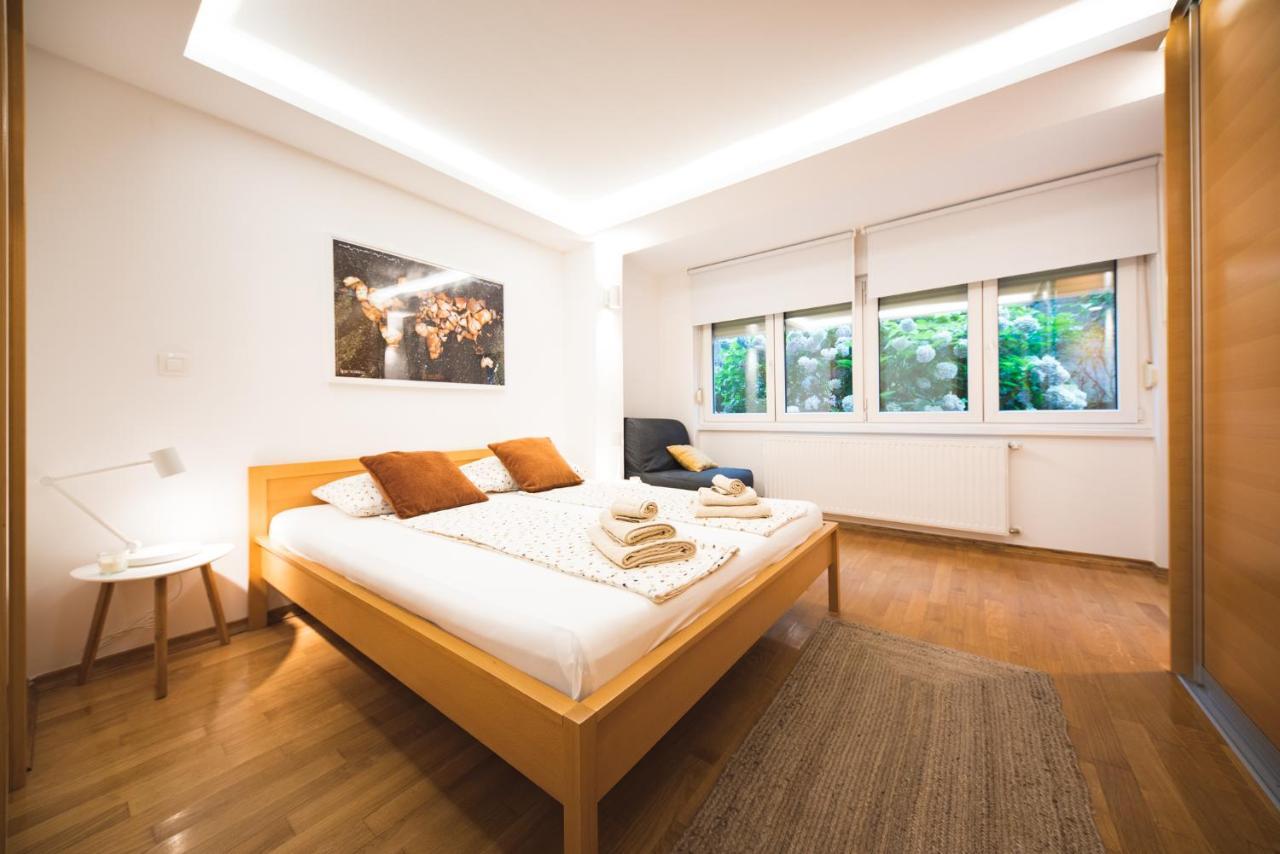 Sleep, Eat, Repeat And Park Your Car In City Center Zagreb Eksteriør billede